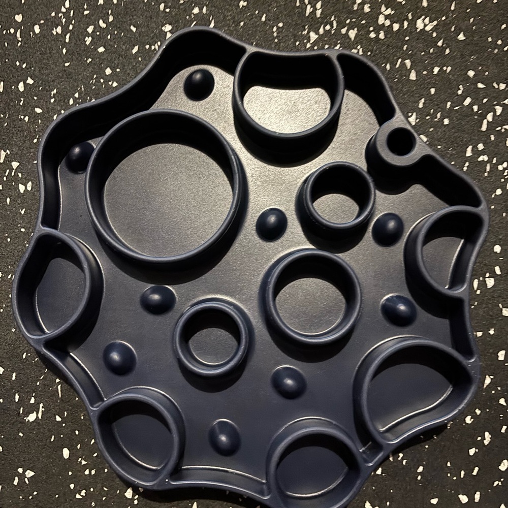 Lick mat/slow feeder bowl